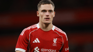 Foto de Venda por R$ 843 milhões de jogador é tão grande que foi parar no balanço da Bayer