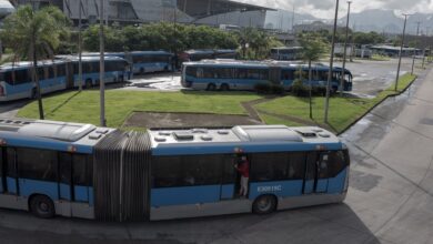 Foto de Haddad diz que governo estuda gratuidade do transporte público e amplia temor fiscal