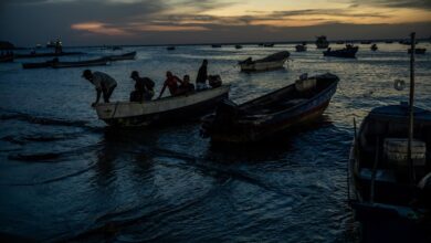 Foto de Família de pescador morto em ação militar dos EUA no Caribe vai em busca de justiça