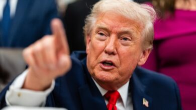 Foto de Trump promete pagamentos em dinheiro para melhorar a percepção sobre a economia